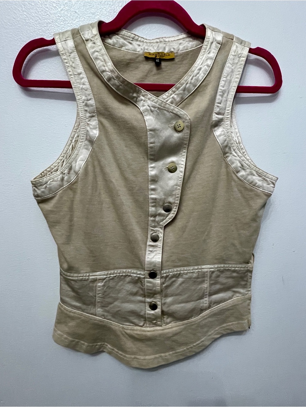 Europe Vest Top Beige Made in Italy Mandorla Brand